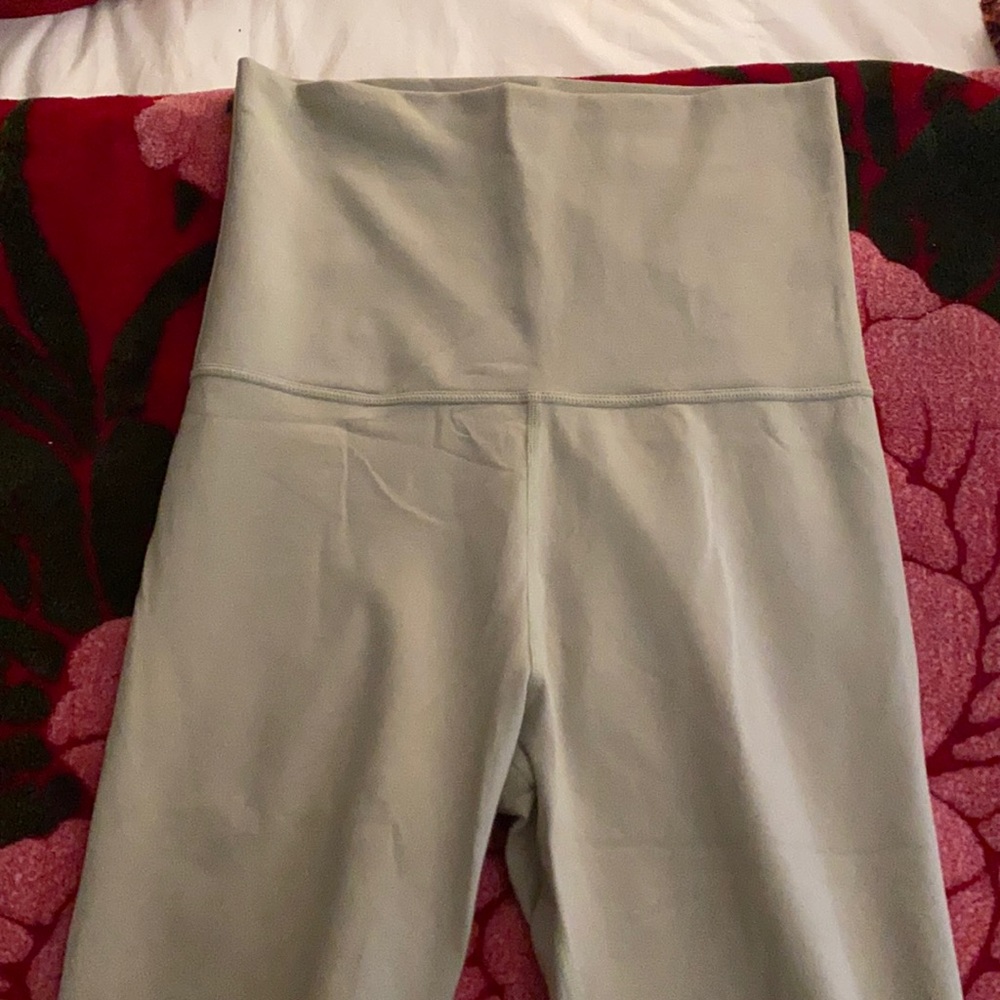 FP MOVEMENT YOGA LEGGINGS, LIGHT GREEN CAPRI STYLE